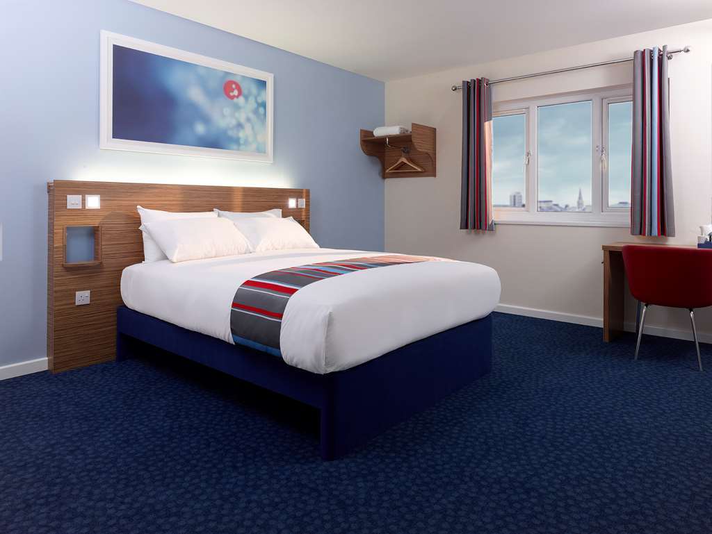 Travelodge Leeds Colton Garforth Room photo